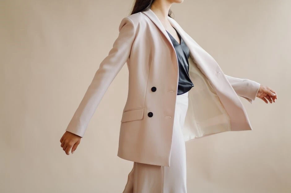 40代女性のおしゃれ迷子を救う、似合う服診断とショッピングアドバイザー